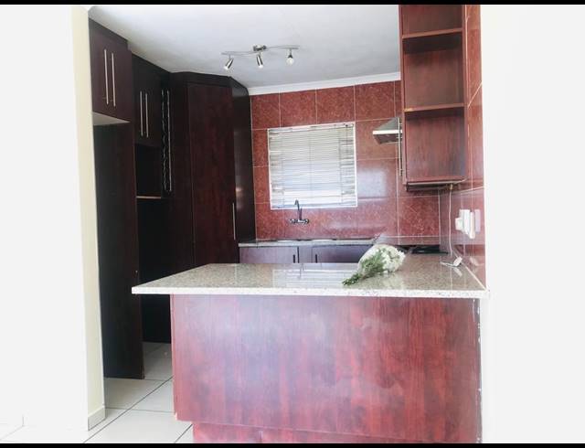 2 BEDROOM HOUSE TO LET IN AMANDASIG